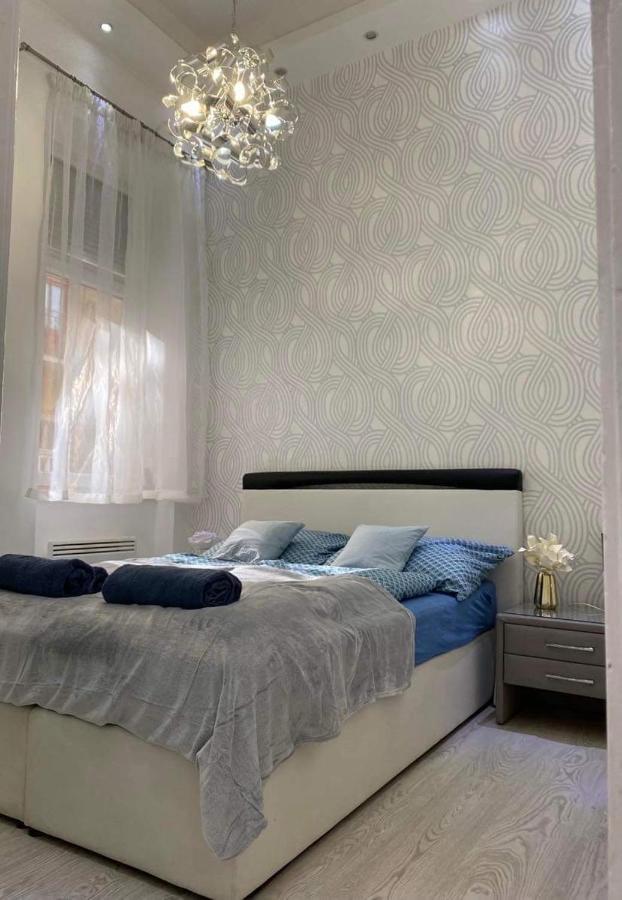 White Luxury Apartment Budapest Esterno foto