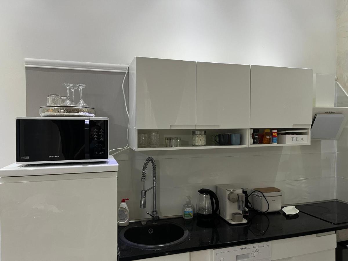 White Luxury Apartment Budapest Esterno foto