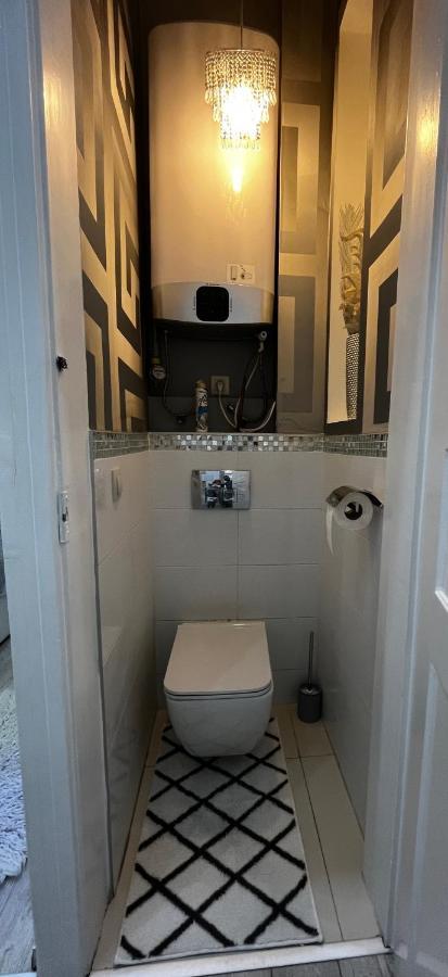White Luxury Apartment Budapest Esterno foto